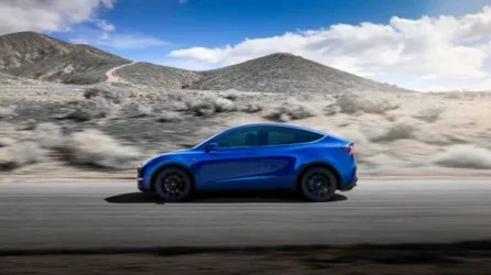 b_2023-tesla-model-y-standart-4x2-5.webp