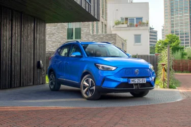 b_2024-mg-zs-ev-156-ps-luxury-4x2-4.webp