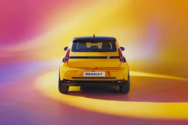 b_2024-renault-5-150-hp-4x2-6.webp