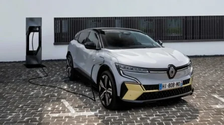 b_2024-renault-megane-e-tech-220-hp-iconic-4x2-15 (1).webp