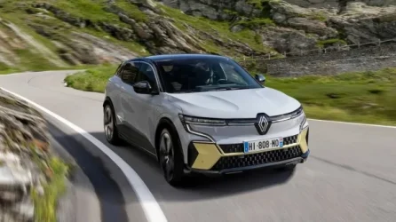 b_2024-renault-megane-e-tech-220-hp-iconic-4x2-7 (1).webp b_2024-renault-megane-e-tech-220-hp-iconic-4x2-7 (1).webp