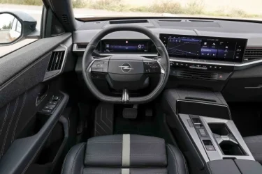 b_2025-opel-grandland-elektrik-210-hp-gs-4x2-3.webp