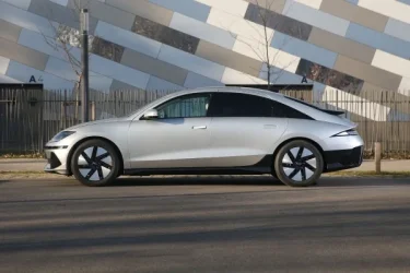 b_2024-hyundai-ioniq-6-149-bg-progressive-4x2-18.webp