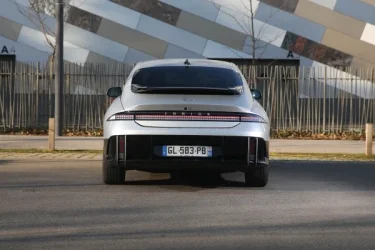 b_2024-hyundai-ioniq-6-149-bg-progressive-4x2-20.webp