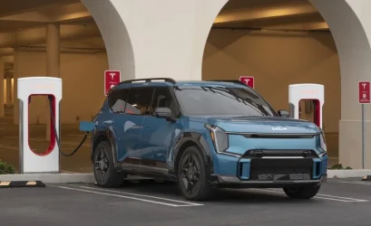 KIA-EV9-Tesla-Supercharger-880x539.webp KIA-EV9-Tesla-Supercharger-880x539.webp