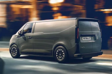 renault-trafic-e-tech-2025-8-1400x933.webp