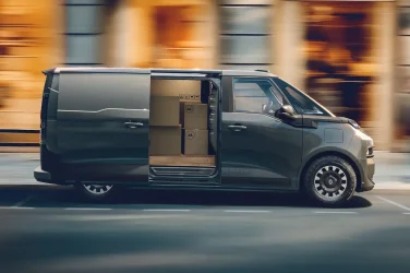 renault-trafic-e-tech-2025-10-1400x933.webp
